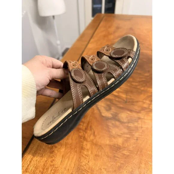 Clarks Leisa Cacti Q Sandal Slide Women's 6.5 Brown 2 Tone Adjustable Straps - Picture 2 of 6